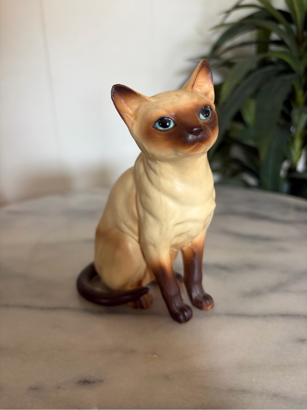 Vintage Siamese Cat Sculpture Blue Eyes Figurine Cats Art Trinket mcm Japan 60s